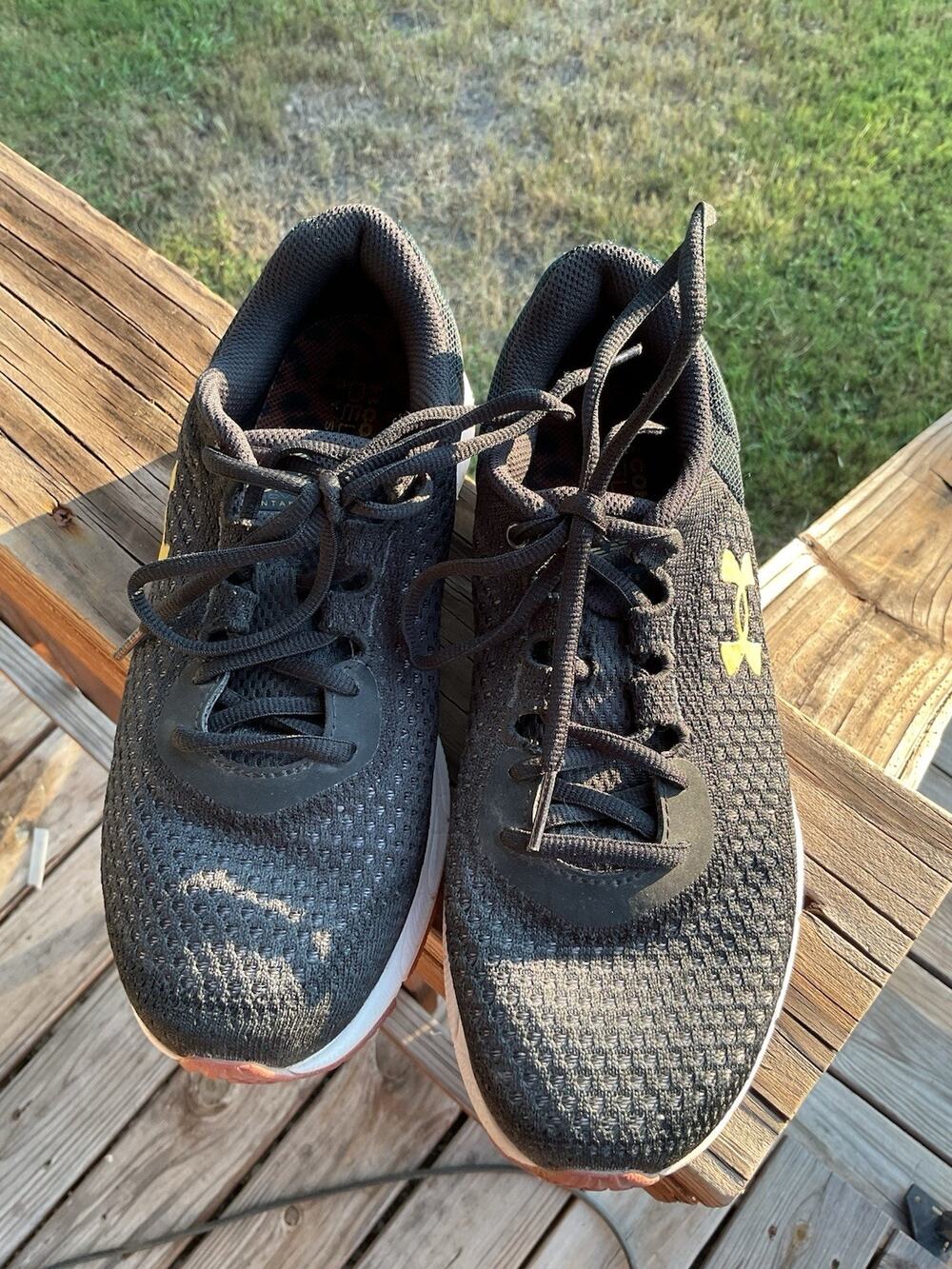 Under Armour HOVR Intake 6 Print Women's Running Size 8 3026324 001 Leopard